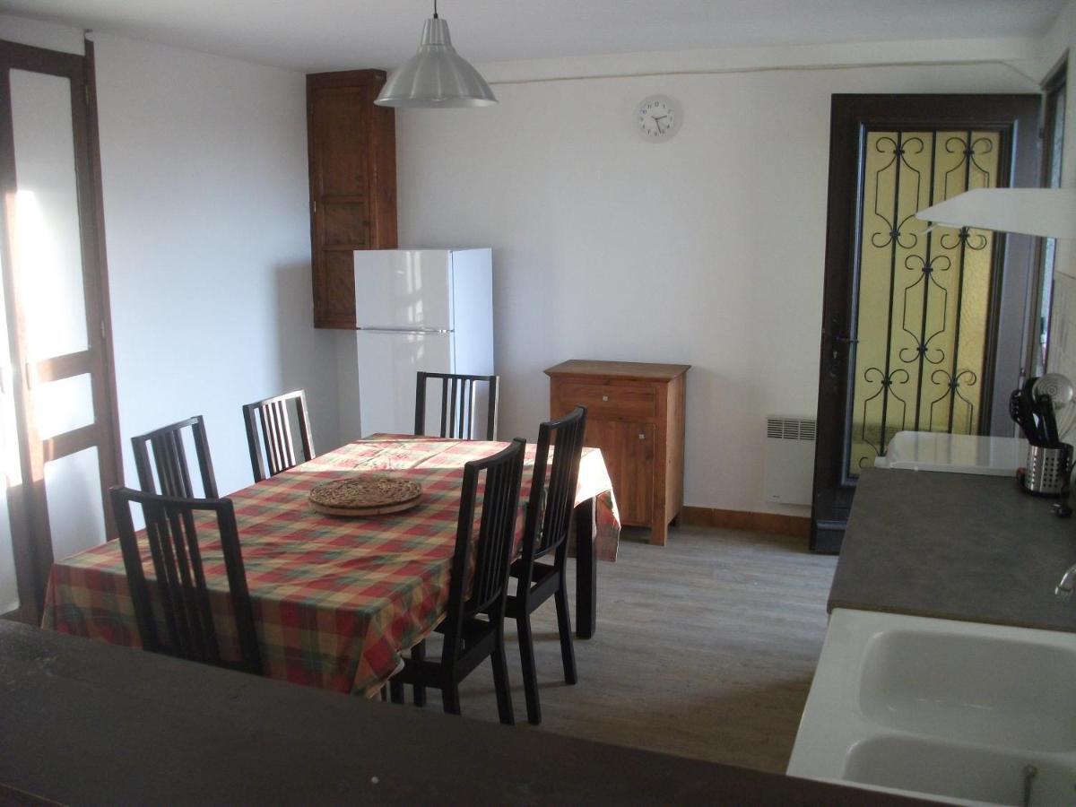Gite Les Chaumeix Prondines Номер фото